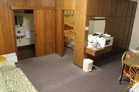 Island Motel Kingscote - Accommodation in Surfers Paradise 12