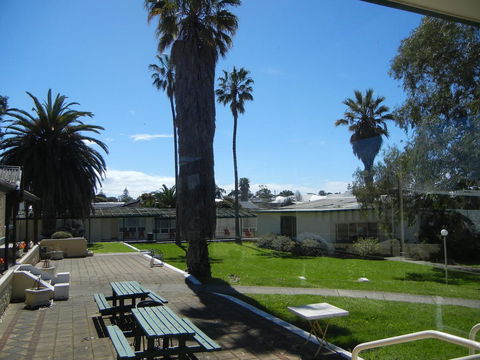 Island Motel Kingscote - Accommodation in Surfers Paradise 2