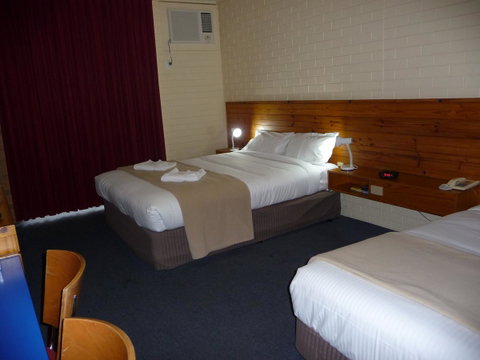 The Wine Vine Hotel - Accommodation in Surfers Paradise 6