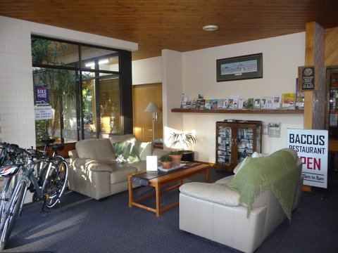 The Wine Vine Hotel - Accommodation in Surfers Paradise 9