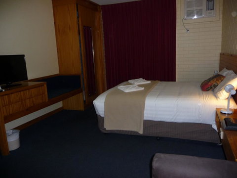 The Wine Vine Hotel - Accommodation in Surfers Paradise 4