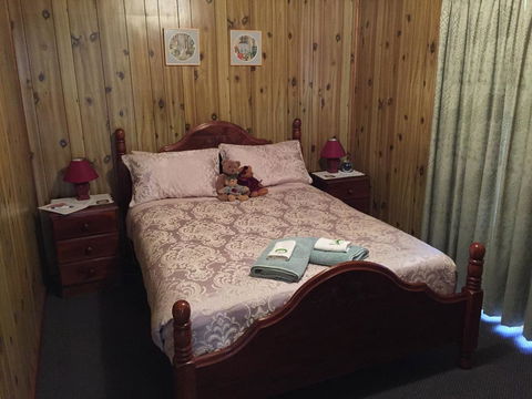 Clare Valley Cabins - Accommodation in Surfers Paradise 18