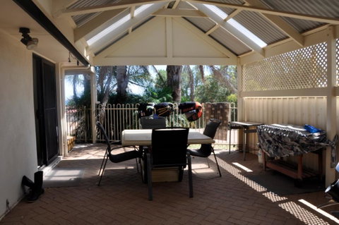 The Club House - Accommodation in Surfers Paradise 1