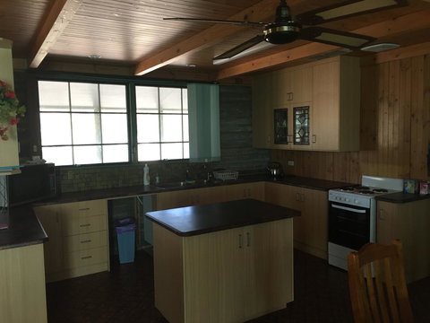 Shangri La Moonta Bay - Accommodation in Surfers Paradise 11