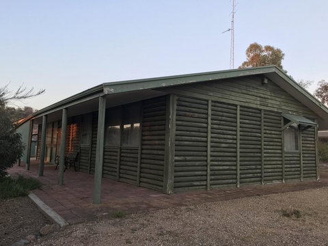 Shangri La Moonta Bay - Accommodation in Surfers Paradise 3