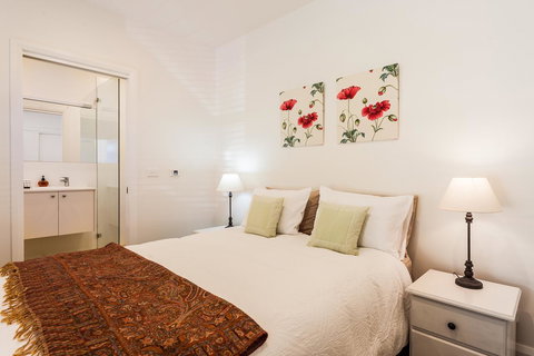 The Folly - Accommodation in Surfers Paradise 5
