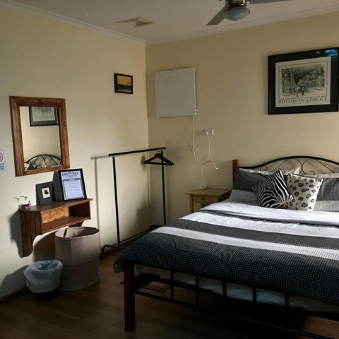 KI Dragonfly Guesthouse - Accommodation in Surfers Paradise 29