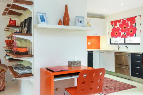 Red Door - Accommodation in Surfers Paradise 3