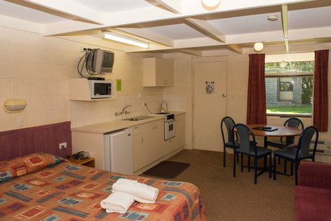 Kalganyi Holiday Park - Accommodation in Surfers Paradise 29