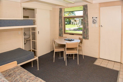 Kalganyi Holiday Park - Accommodation in Surfers Paradise 30