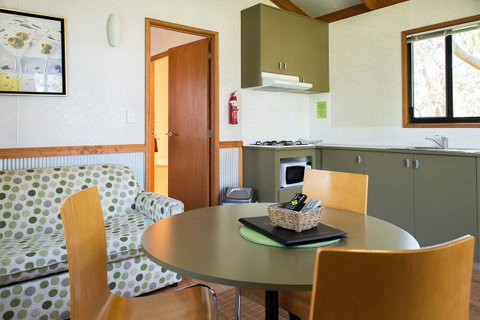 Kalganyi Holiday Park - Accommodation in Surfers Paradise 11