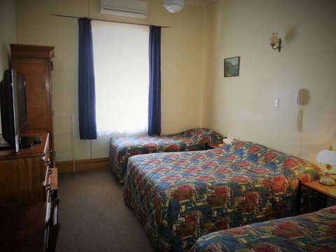 Sonbern Lodge Motel - Accommodation in Surfers Paradise 9