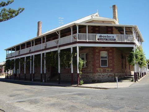 Sonbern Lodge Motel - Accommodation in Surfers Paradise 0