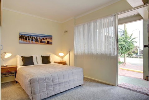 Navigators Motel & Diner - Accommodation in Surfers Paradise 2