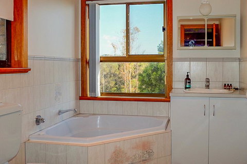 Seacroft - Accommodation in Surfers Paradise 23