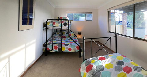 Seacroft - Accommodation in Surfers Paradise 16