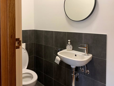 Seacroft - Accommodation in Surfers Paradise 15