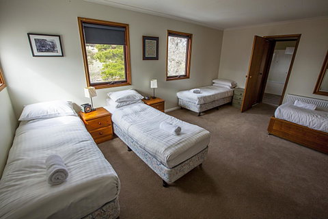 Eagles Range - Accommodation in Surfers Paradise 10