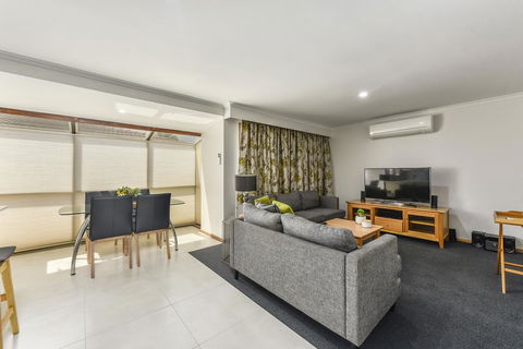 City Four Apartment - Accommodation in Surfers Paradise 2