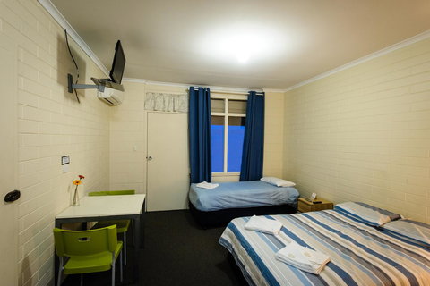 The Anglers Inn - Accommodation in Surfers Paradise 9