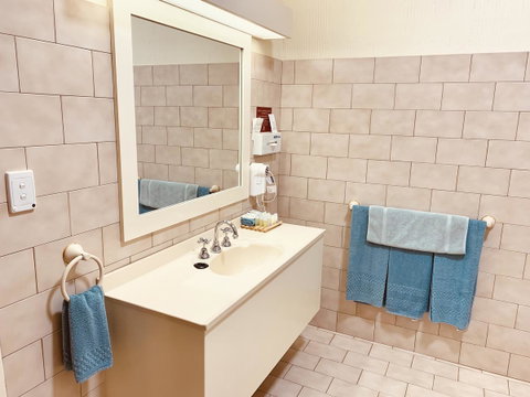 Desert Cave Hotel - Accommodation in Surfers Paradise 21