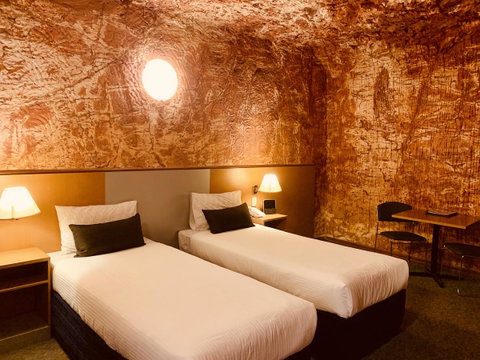 Desert Cave Hotel - Accommodation in Surfers Paradise 15