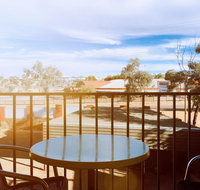 Desert Cave Hotel - Accommodation in Surfers Paradise