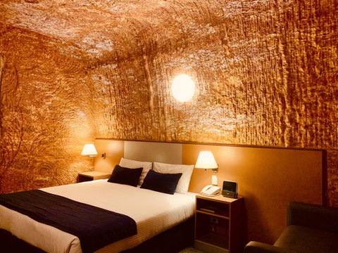 Desert Cave Hotel - Accommodation in Surfers Paradise 13