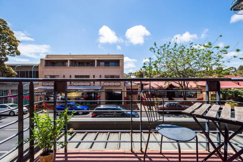 Executive 3 Bedroom Apartment + Internet + Parking - Accommodation in Surfers Paradise 40
