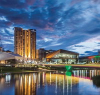 Executive 3 Bedroom Apartment  Internet  Parking - Accommodation in Surfers Paradise