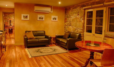 1860 Wine Country Cottages - Accommodation in Surfers Paradise 23