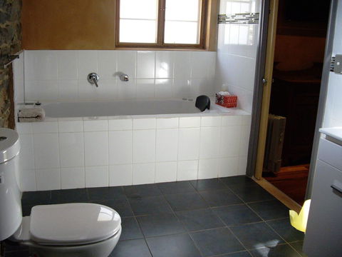 1860 Wine Country Cottages - Accommodation in Surfers Paradise 18