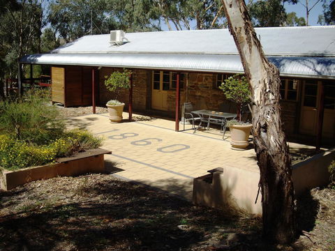 1860 Wine Country Cottages - Accommodation in Surfers Paradise 5
