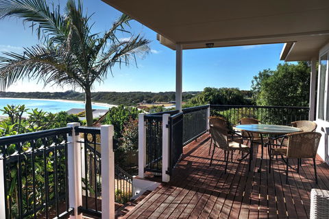 The Whitehouse - Accommodation in Surfers Paradise 2