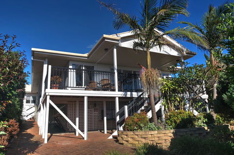 The Whitehouse - Accommodation in Surfers Paradise 0