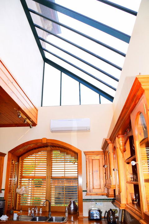 Grand Bluestone Mansion - Accommodation in Surfers Paradise 11