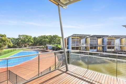 Villa 53 South Shores - Normanville S14 - Accommodation in Surfers Paradise 12
