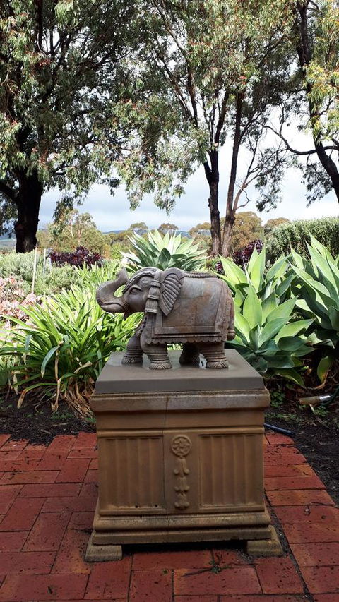 Linger Longer Vineyard - Accommodation in Surfers Paradise 18