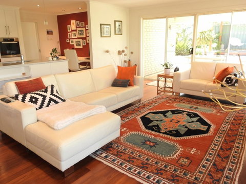 Sanctuary In The Valley - Accommodation in Surfers Paradise 0