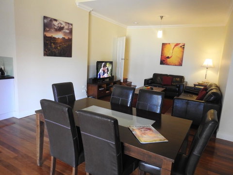 A Secret Garden - Accommodation in Surfers Paradise 14