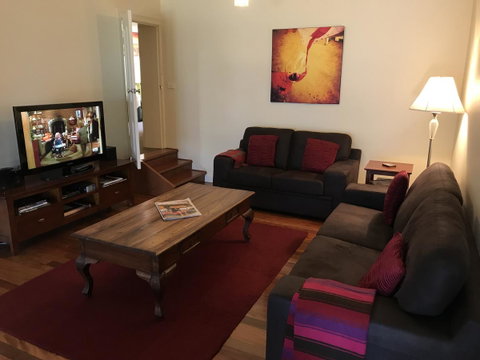 A Secret Garden - Accommodation in Surfers Paradise 3