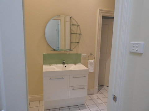 A Secret Garden - Accommodation in Surfers Paradise 17