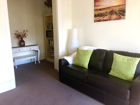 A Secret Garden - Accommodation in Surfers Paradise 12