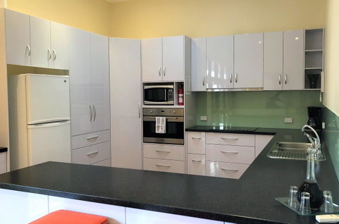 A Secret Garden - Accommodation in Surfers Paradise 13
