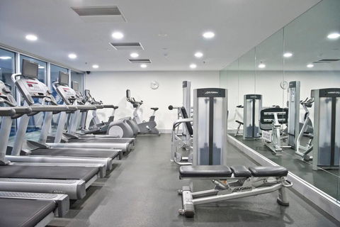 Luxury City Apt With Pool, Gym, Spa, Netflix - Accommodation in Surfers Paradise 6