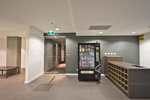 Luxury City Apt With Pool, Gym, Spa, Netflix - Accommodation in Surfers Paradise 5