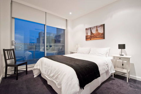 Luxury City Apt With Pool, Gym, Spa, Netflix - Accommodation in Surfers Paradise 2