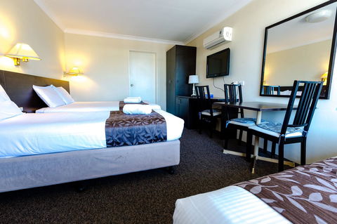 Abcot Inn - Accommodation in Surfers Paradise 8