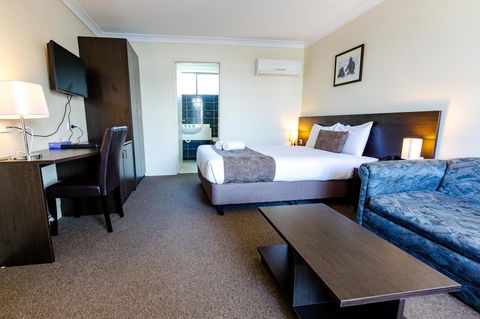 Abcot Inn - Accommodation in Surfers Paradise 14