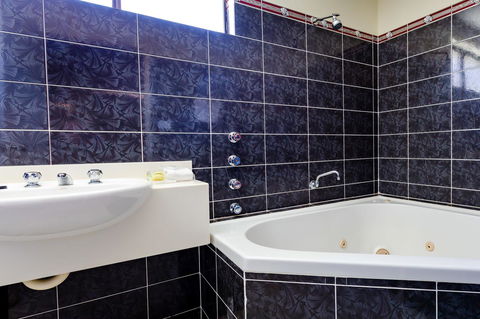 Abcot Inn - Accommodation in Surfers Paradise 15